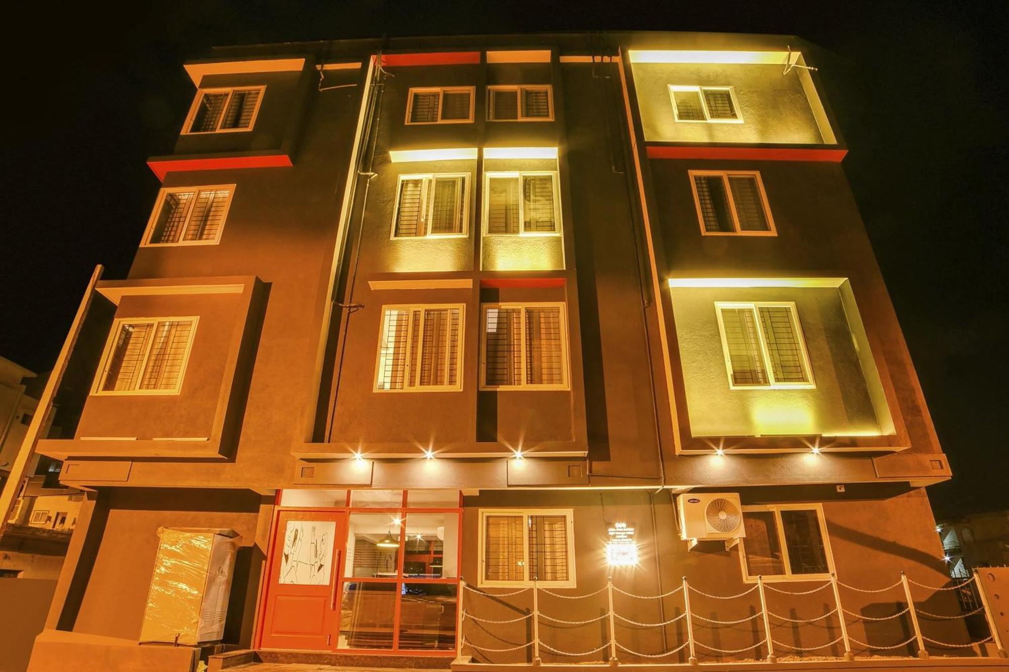 Townhouse Sarvar Hospitality Near Ascendas Park Square Mall Bangalore Exterior foto